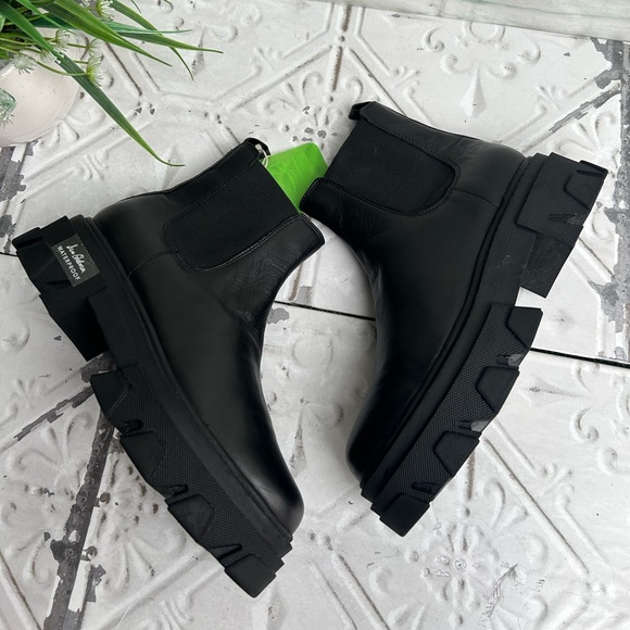 Sam Edelman
Daelyn Lug-Sole Leather Boots women size 9 gently used - Picture 14 of 17